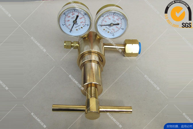 全铜高压减压器25-25MPa.jpg
